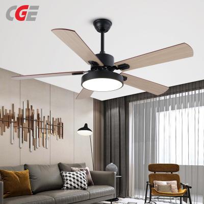CGE-2002 Classic fan with blade and light fixture
