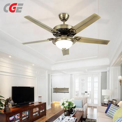 CGE-4811 Vintage-style fan with blade and light kit