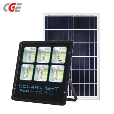 CGE-RVC055 100W 200W Solar Flood Lights Outdoor IP66 Waterproof Solar Flood Lights with Remote Control Solar Powered Security Lights for Yard Garden Shed Barn Garage