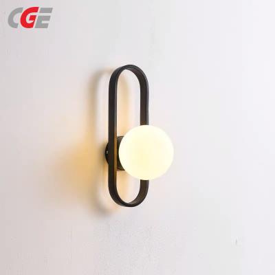 CGE-WL-S01 Industrial Gold Wall Lamp with Globe Round Ball Design Vintage Hanging Wall Light Decoration for Indoor Living Room Restaurant Bedroom